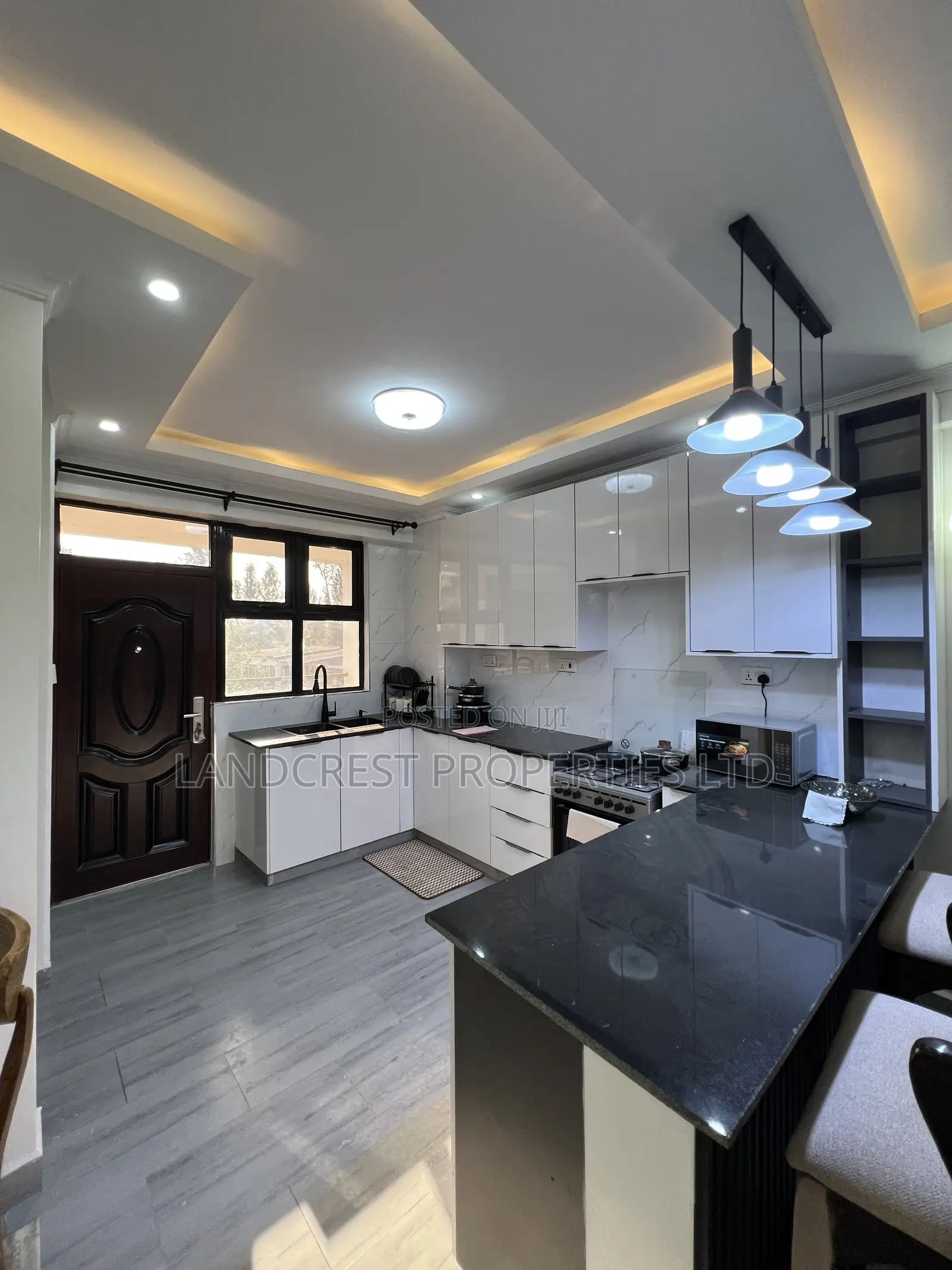 3bdrm Apartment in Royal Heights Sukari for sale