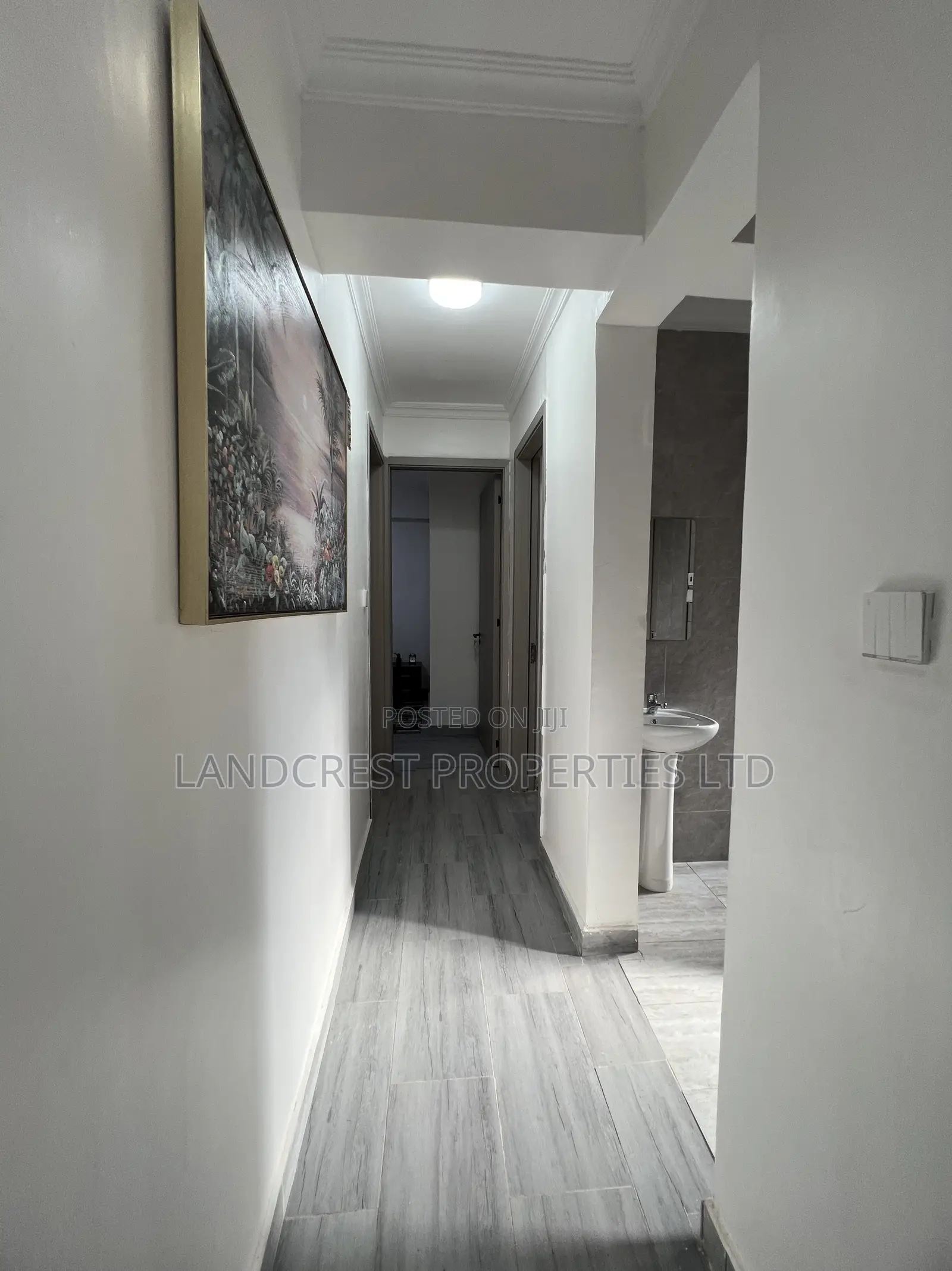 3bdrm Apartment in Royal Heights Sukari for sale