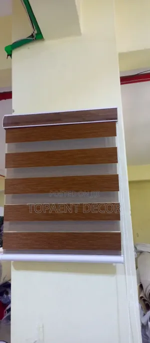 Light Grey Controlling Coloured Horizontal Window Blinds