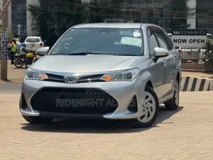 Toyota Corolla Fielder 1.5 Hybrid FWD 2020 Silver