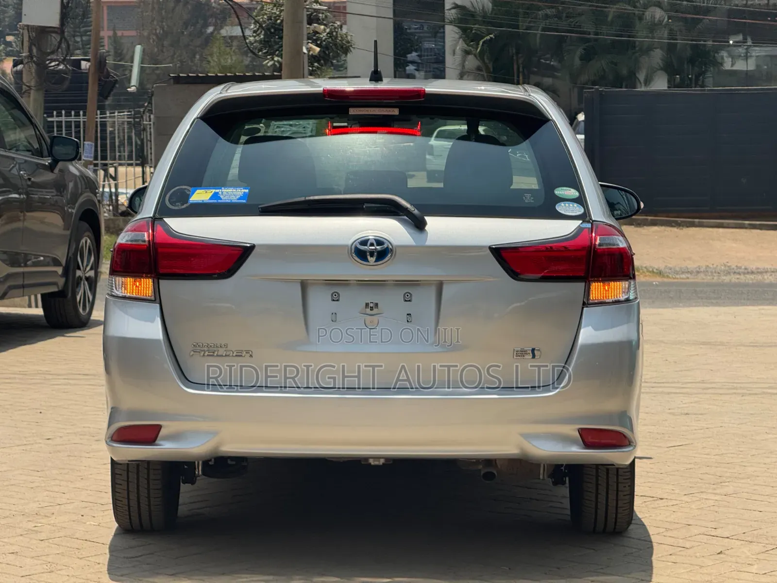 Toyota Corolla Fielder 1.5 Hybrid FWD 2020 Silver