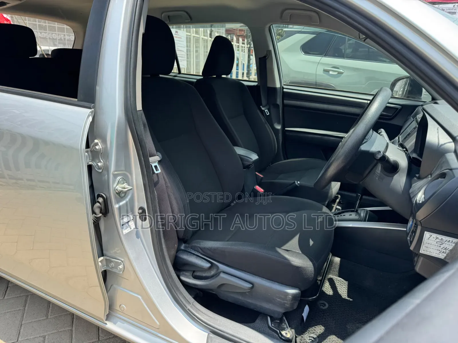 Toyota Corolla Fielder 1.5 Hybrid FWD 2020 Silver