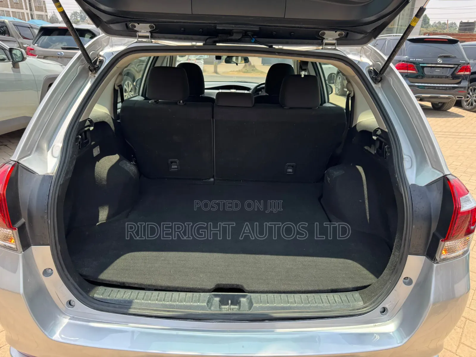 Toyota Corolla Fielder 1.5 Hybrid FWD 2020 Silver