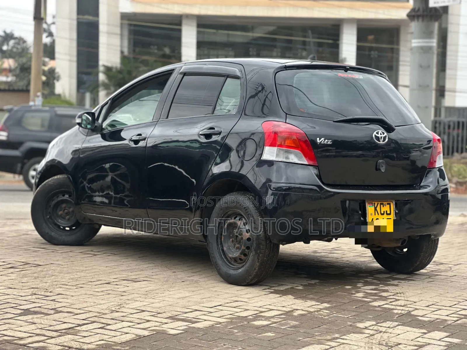 Toyota Vitz 1.3 FWD 5dr 2009 Black