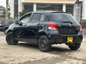 Toyota Vitz 1.3 FWD 5dr 2009 Black