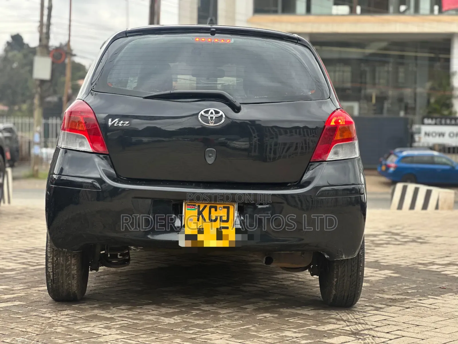 Toyota Vitz 1.3 FWD 5dr 2009 Black