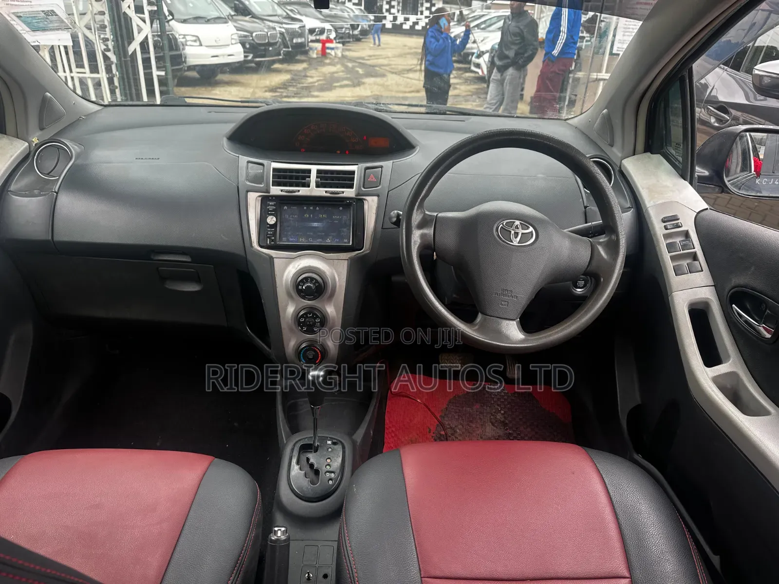 Toyota Vitz 1.3 FWD 5dr 2009 Black