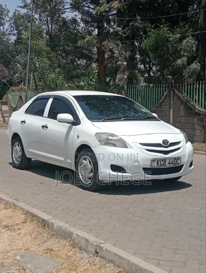 Toyota Belta 2007 White