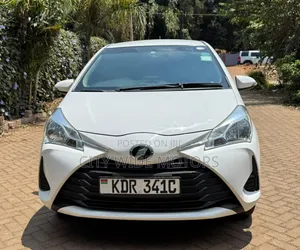 Toyota Vitz 2017 White