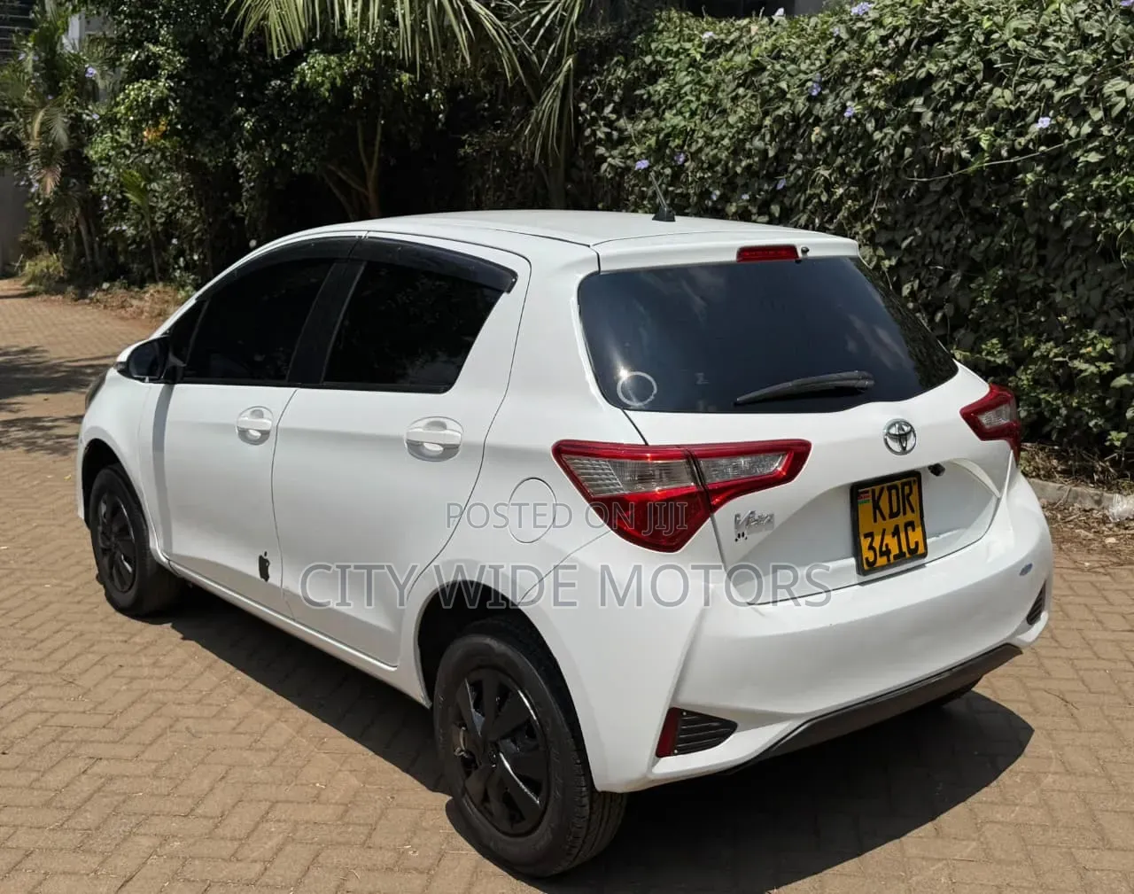 Toyota Vitz 2017 White