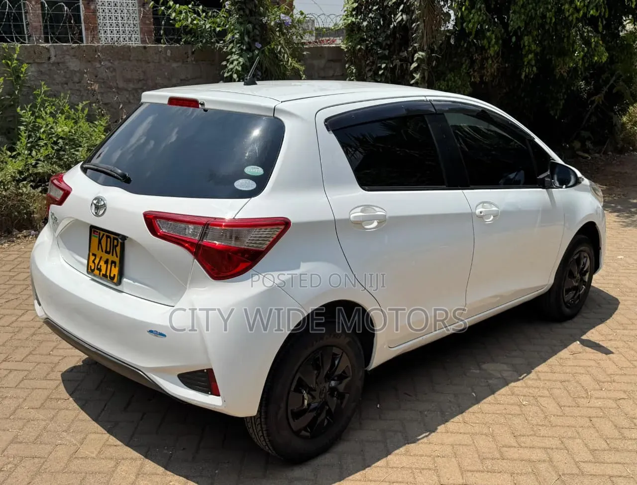 Toyota Vitz 2017 White