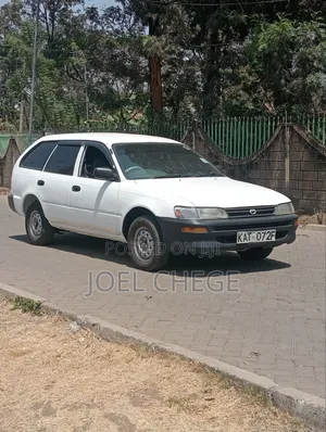 Toyota Corolla 1999 White