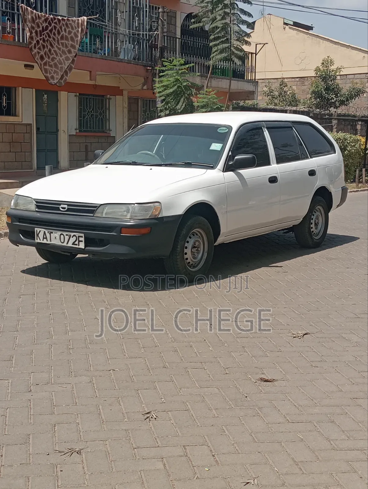 Toyota Corolla 1999 White