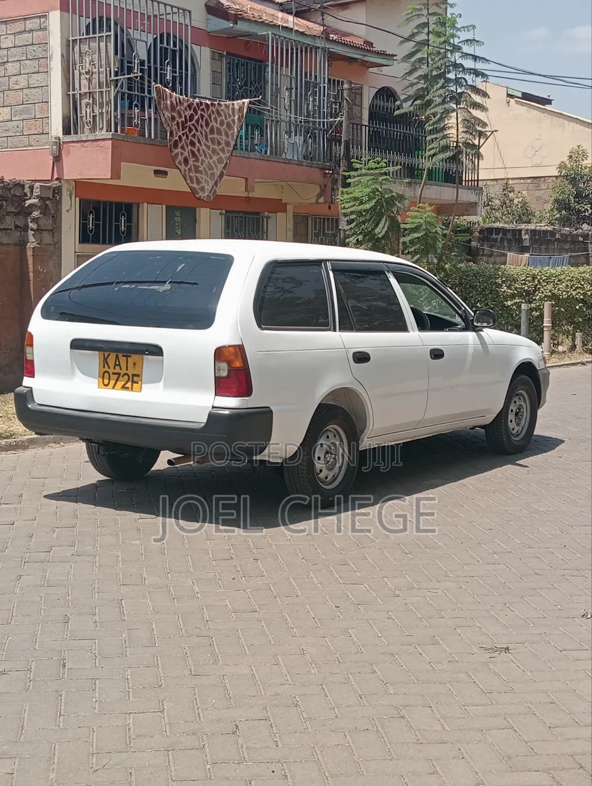 Toyota Corolla 1999 White