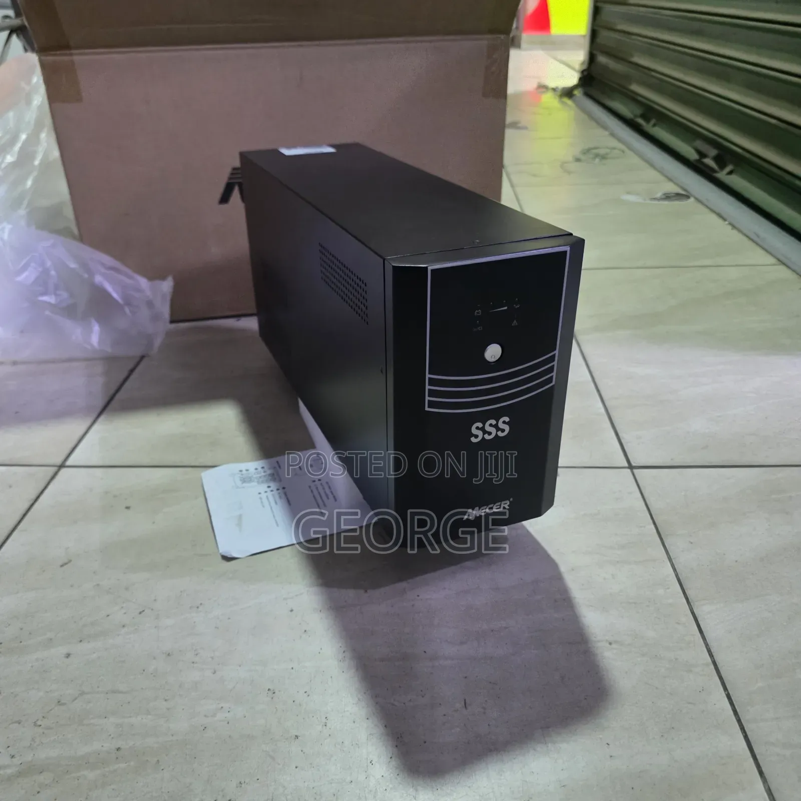Mecer 3000VA UPS With 6 Power Output Ports