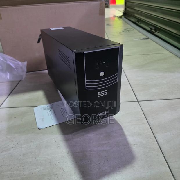 Mecer 3000VA 3KVA UPS With 6 Output Sockets - thumbnail 2