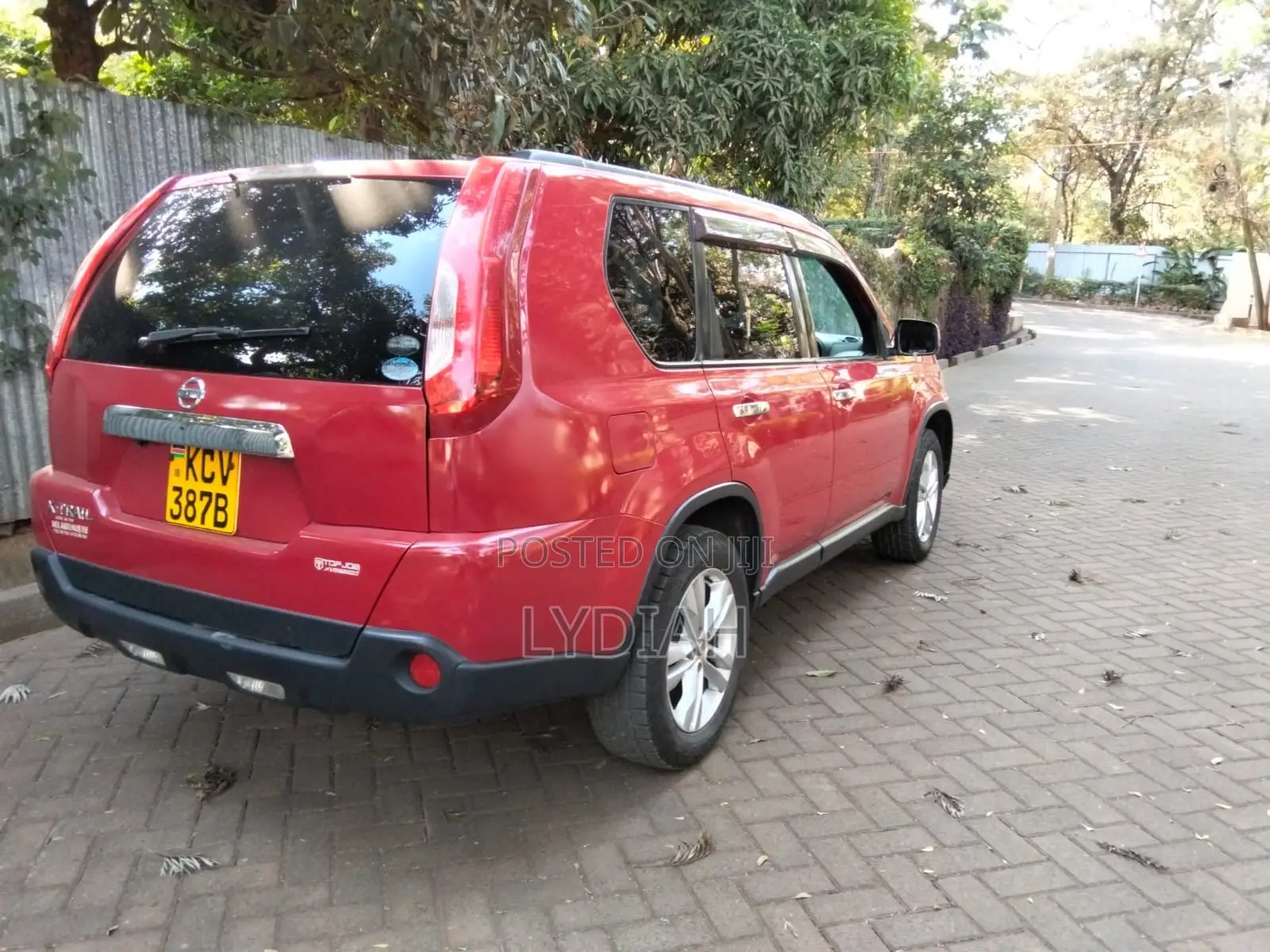 Nissan X-Trail 2012 Red