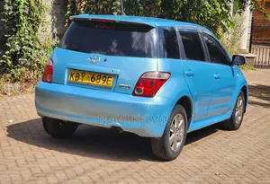 Toyota IST 2006 Blue