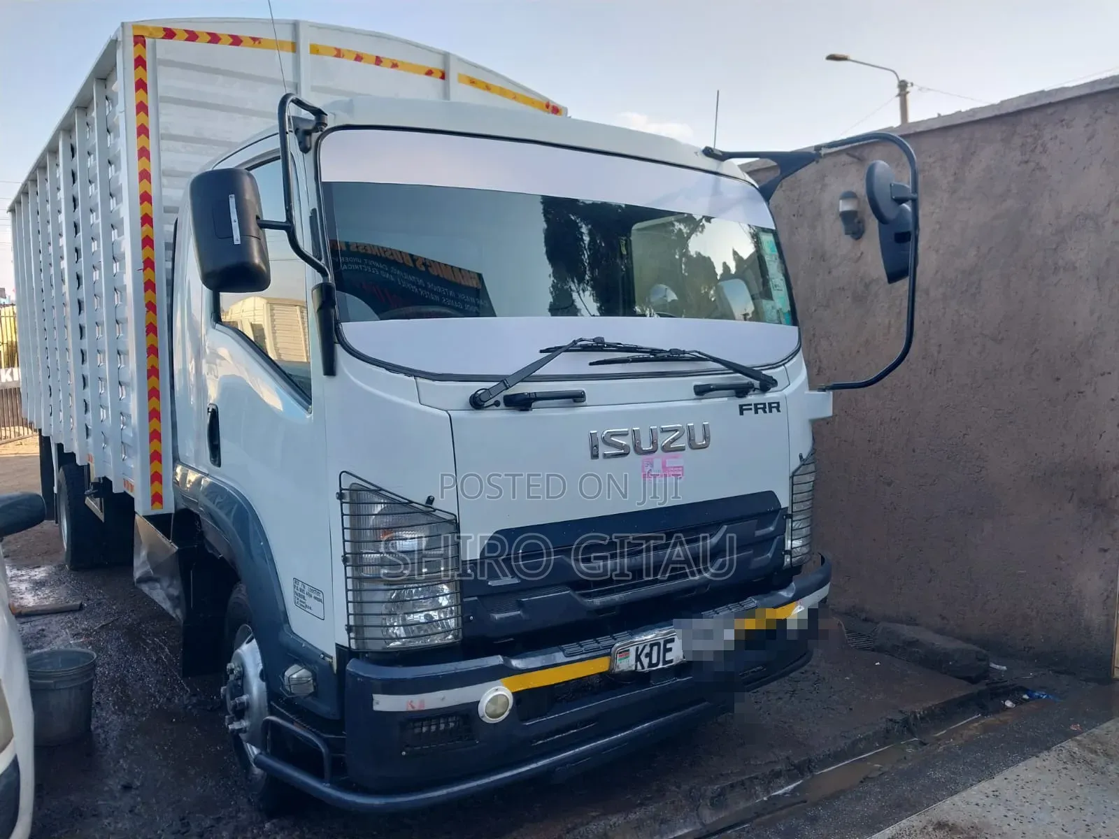 Isuzu FRR Local