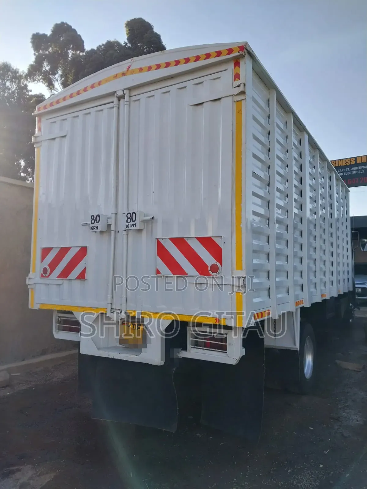 Isuzu FRR Local