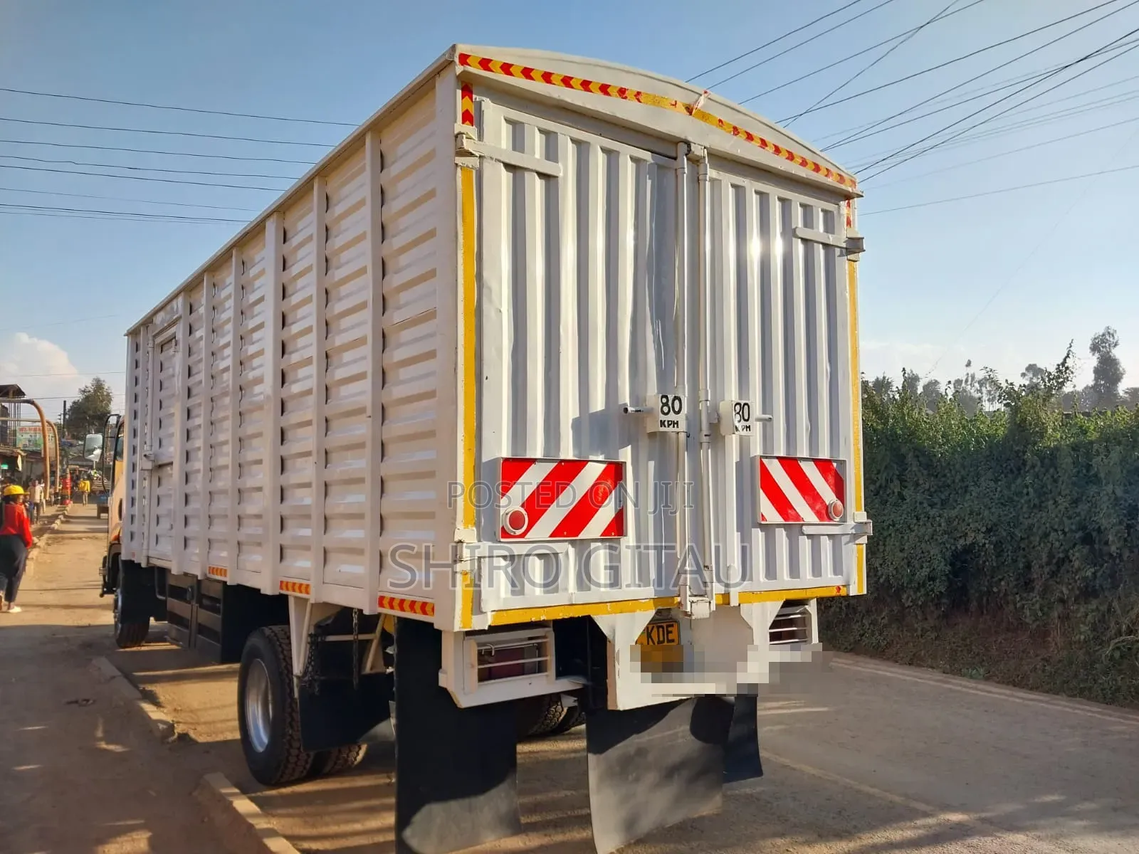 Isuzu FRR Local