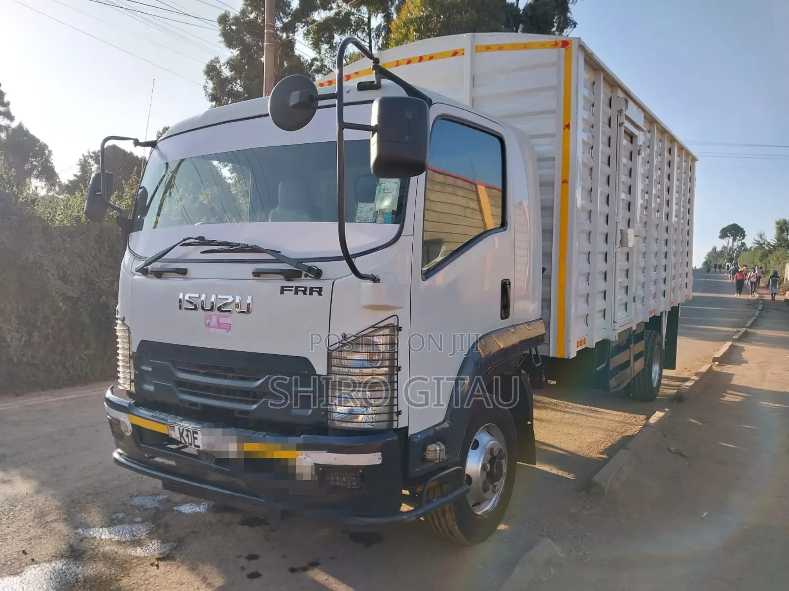 Isuzu FRR Local