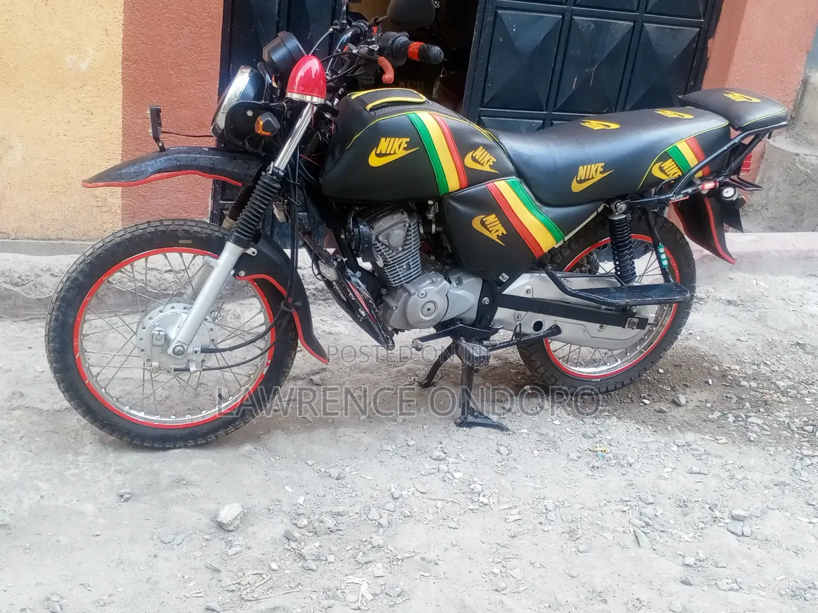 Honda CB 2023 Red