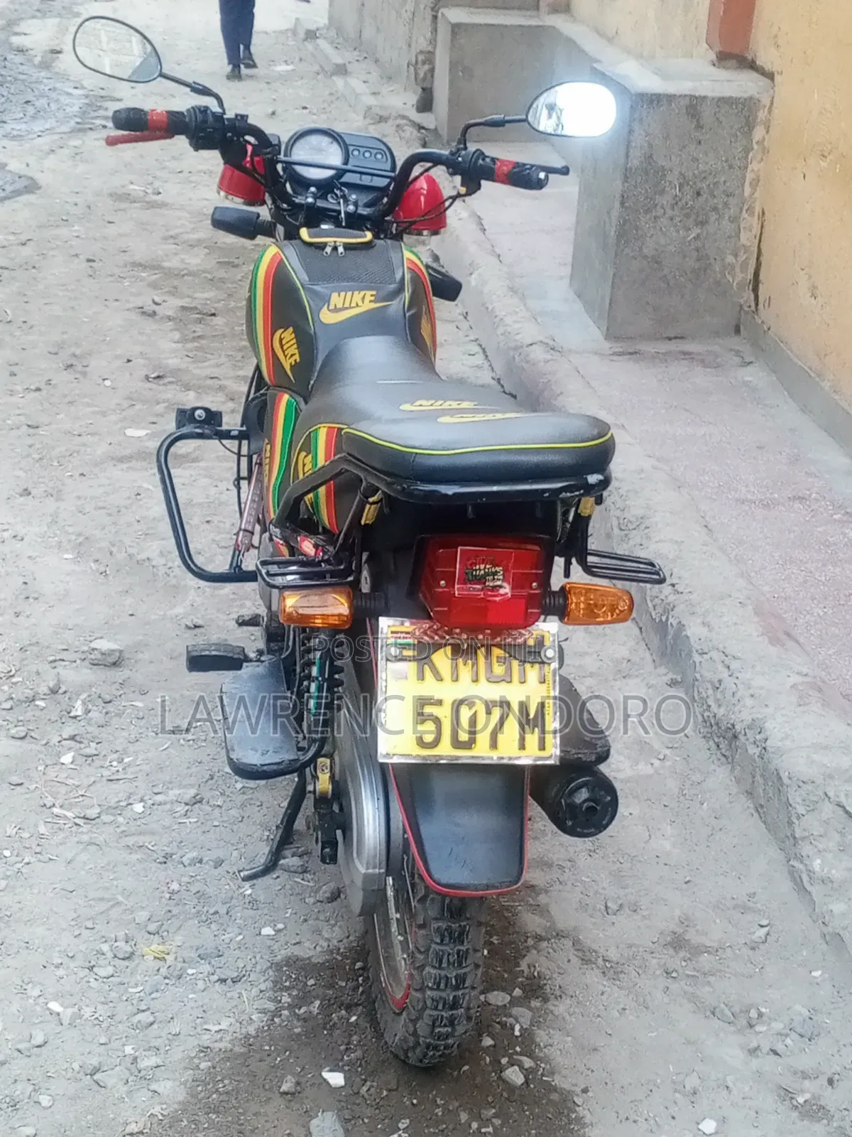 Honda CB 2023 Red