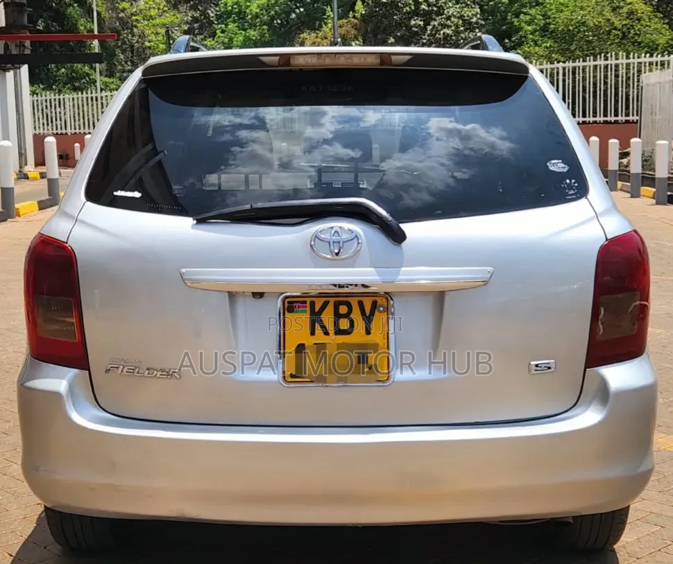 Toyota Corolla Fielder 1.8 Petrol FWD 2007 Silver