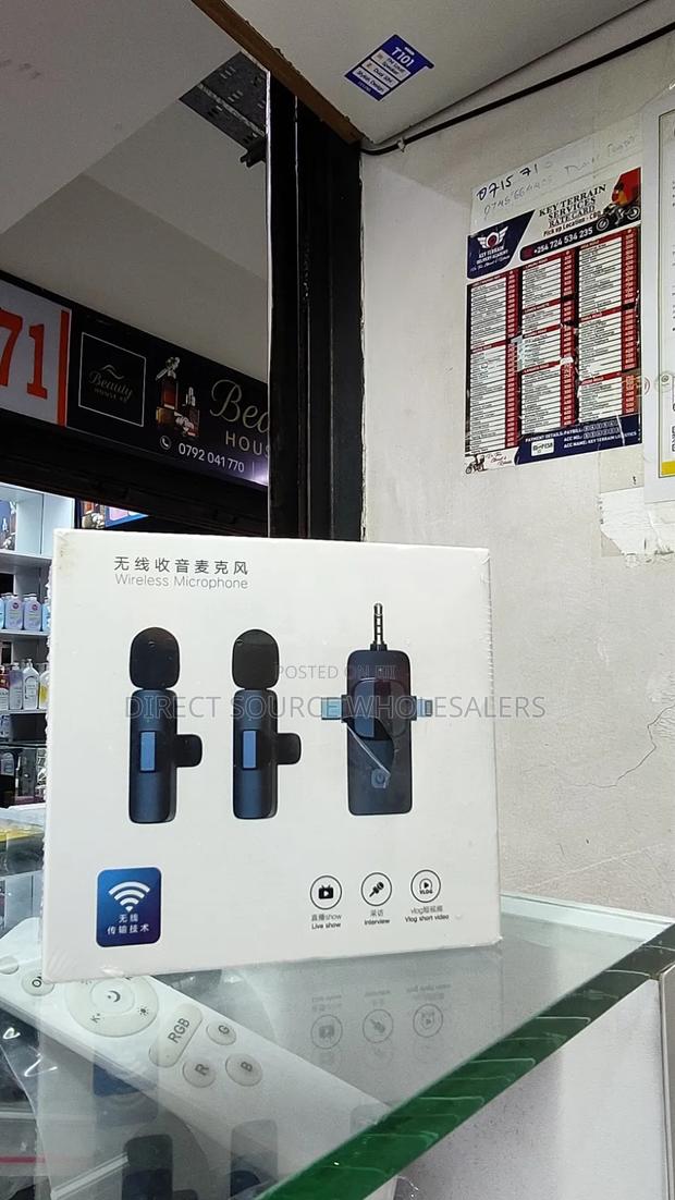 Wireless Lapel Mic for TikTok, YouTube Interviews 3-in-1. - thumbnail 2