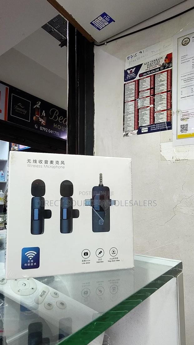 Wireless Lapel Mic for TikTok, YouTube Interviews 3-in-1. - thumbnail 3