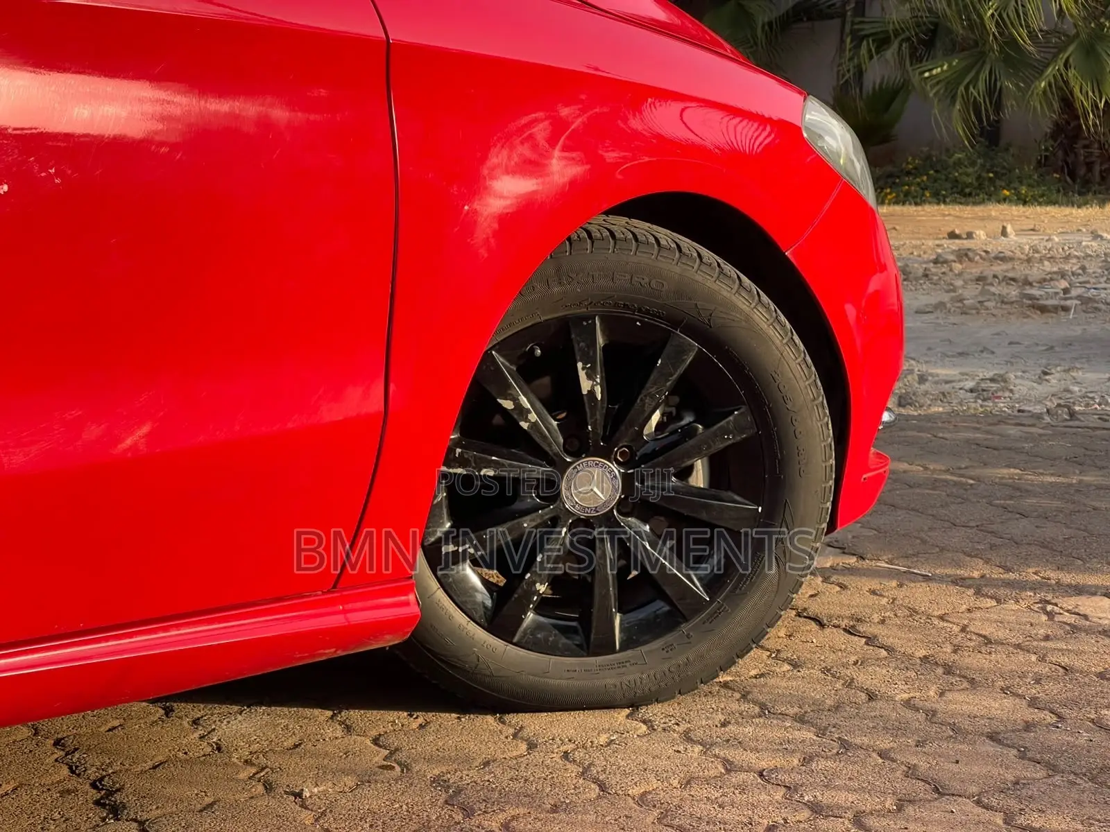Mercedes-Benz B-Class B180 Petrol 2012 Red