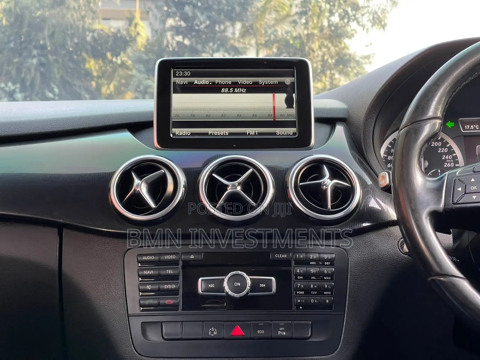 Mercedes-Benz B-Class B180 Petrol 2012 Red