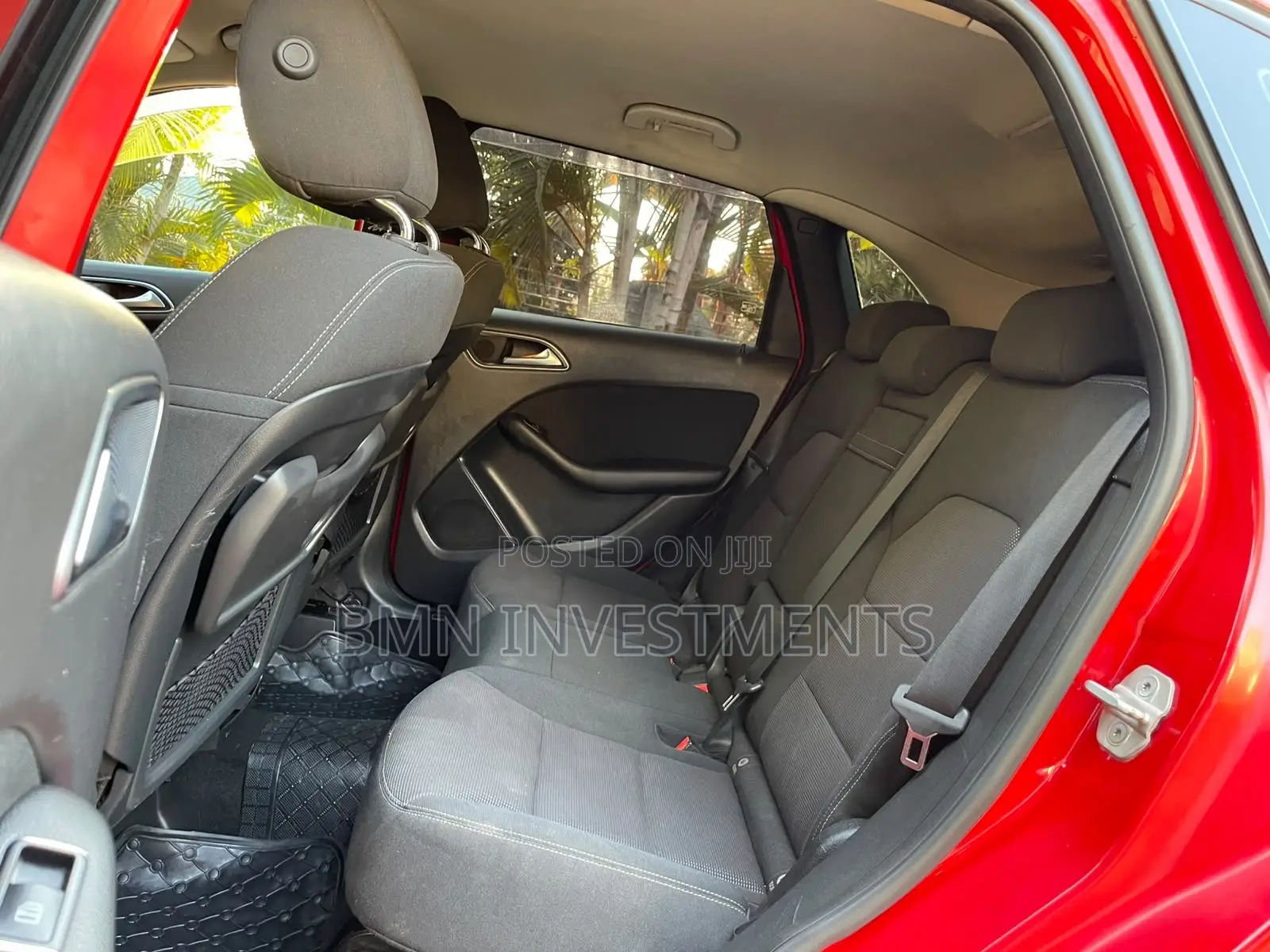 Mercedes-Benz B-Class B180 Petrol 2012 Red