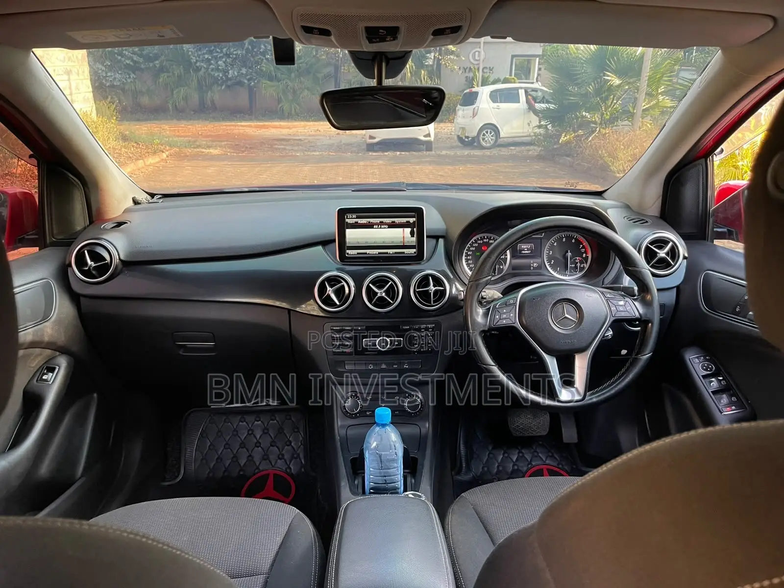 Mercedes-Benz B-Class B180 Petrol 2012 Red
