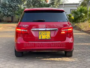 Mercedes-Benz B-Class B180 Petrol 2012 Red