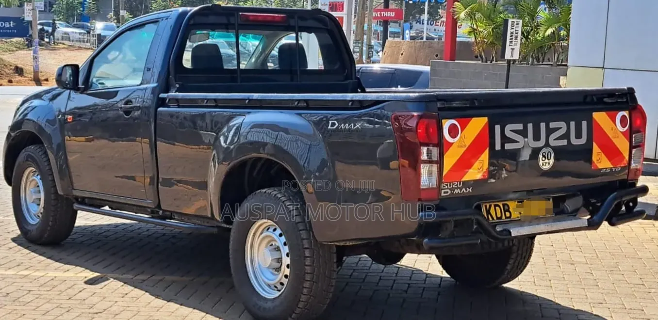 Isuzu D-MAX 2021 Gray