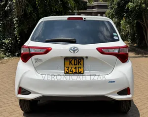 Toyota Vitz 2017 White