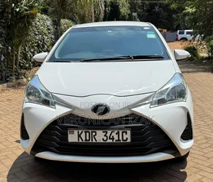 Toyota Vitz 2017 White