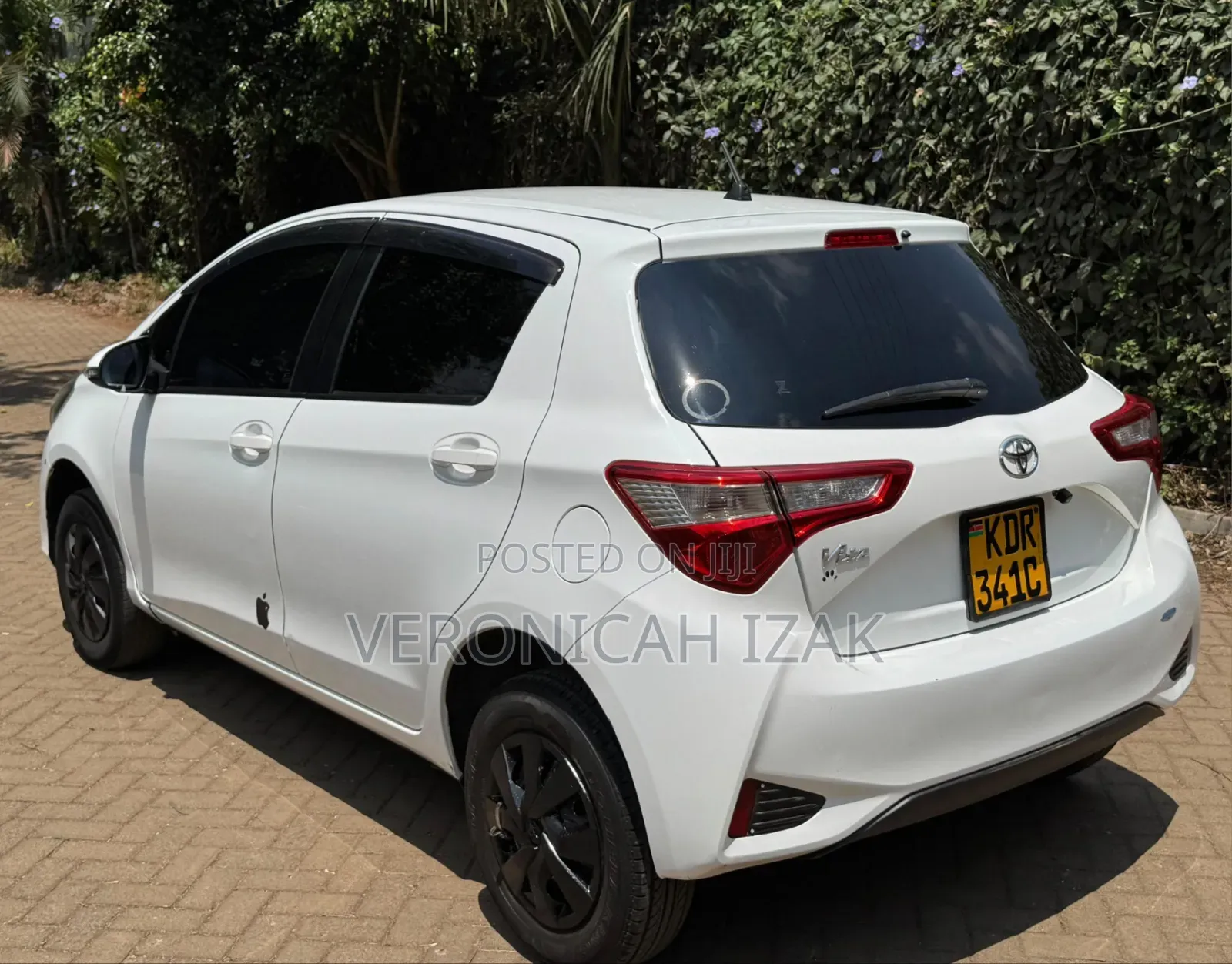 Toyota Vitz 2017 White