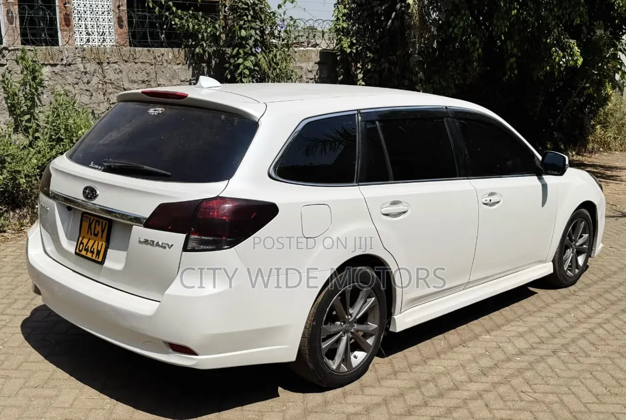 Subaru Legacy 2013 White