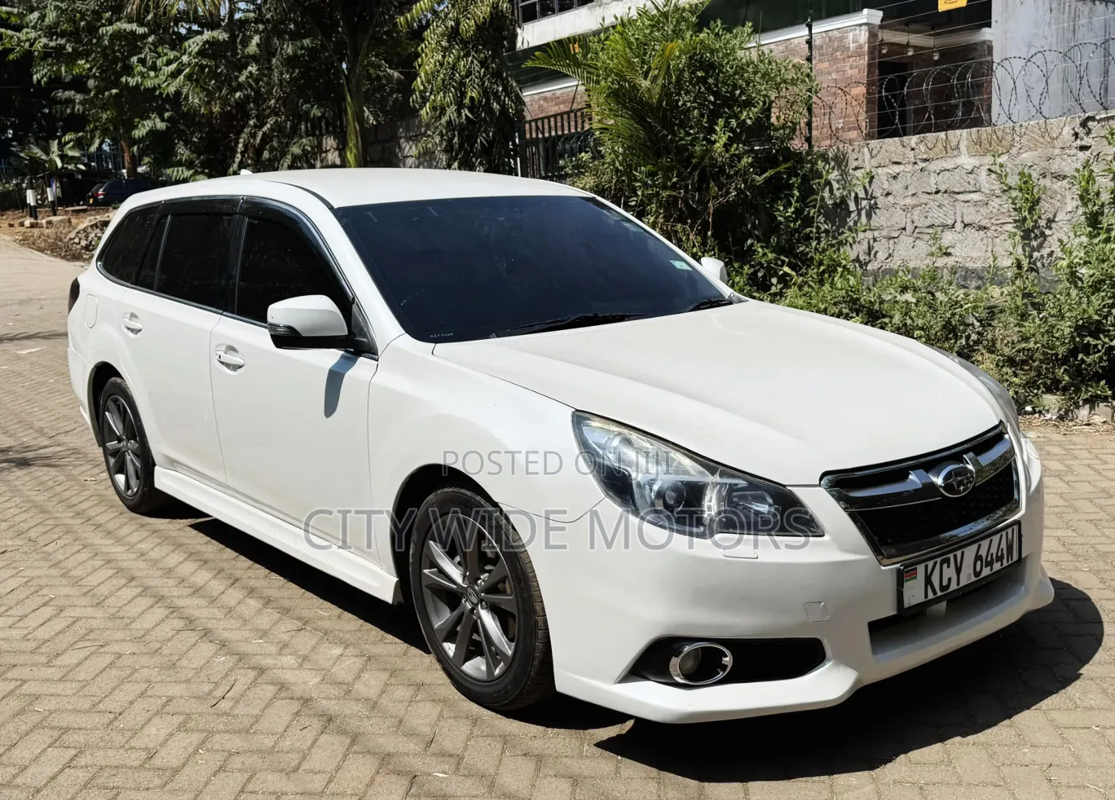 Subaru Legacy 2013 White