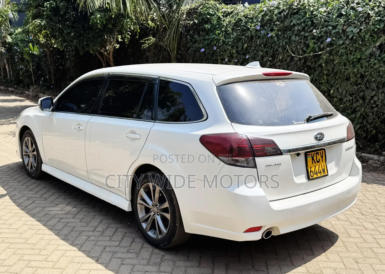 Subaru Legacy 2013 White