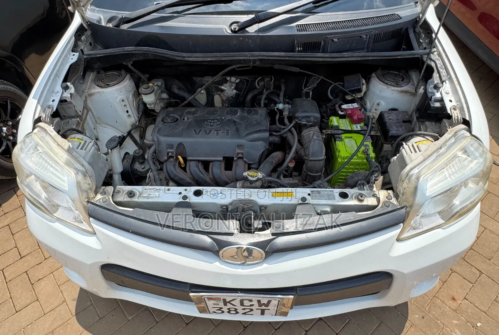 Toyota Sienta 2012 White