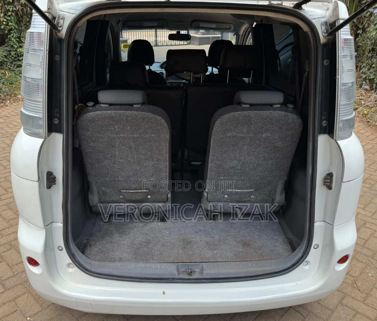 Toyota Sienta 2012 White