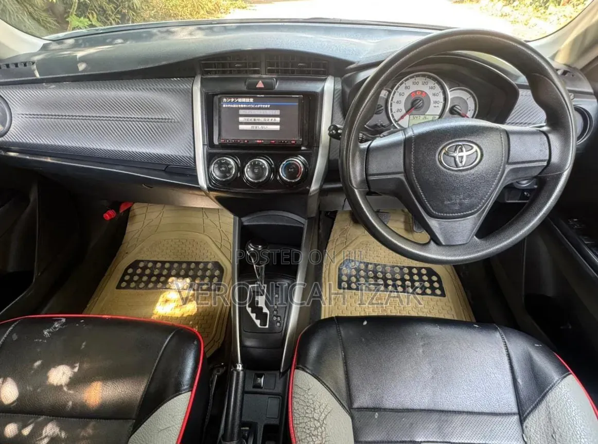 Toyota Corolla Fielder 2012 Silver