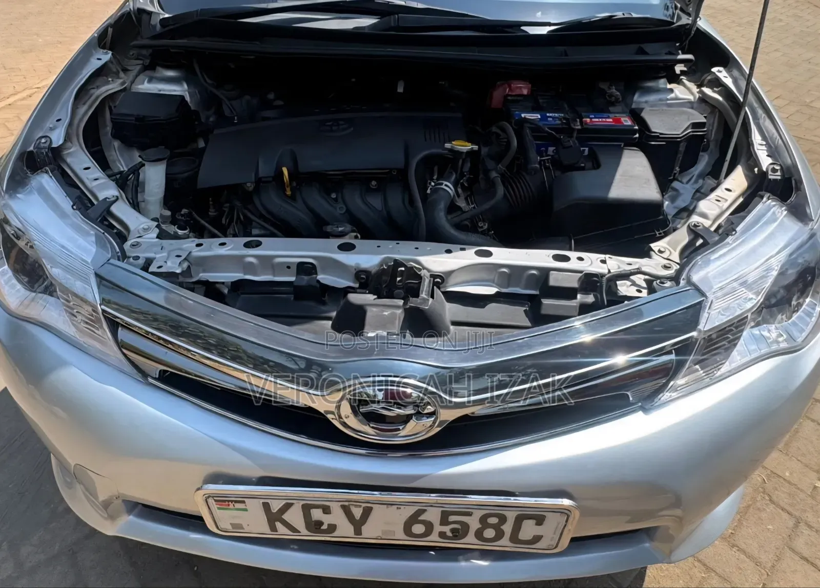 Toyota Corolla Fielder 2012 Silver