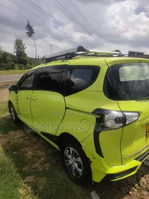 Toyota Sienta 2016 Green