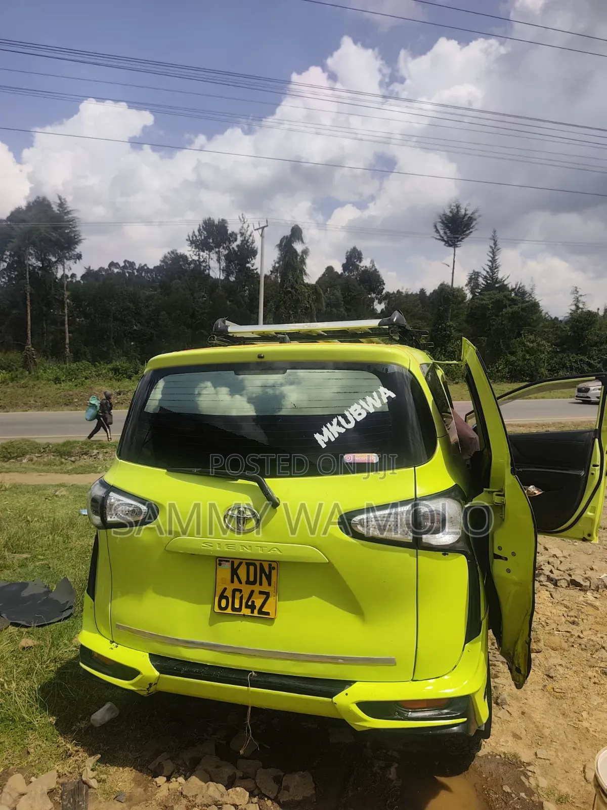 Toyota Sienta 2016 Green