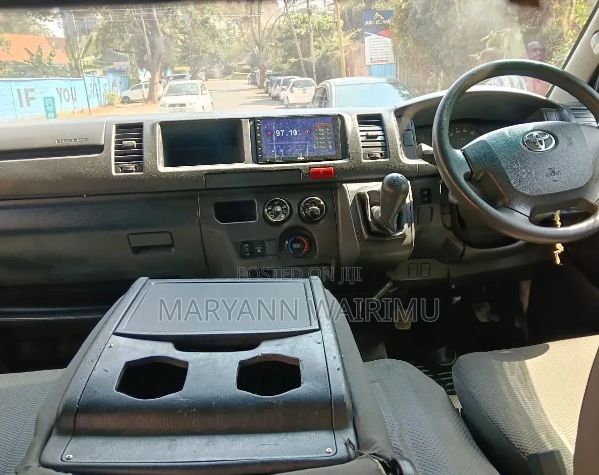 Toyota HiAce 2024 White